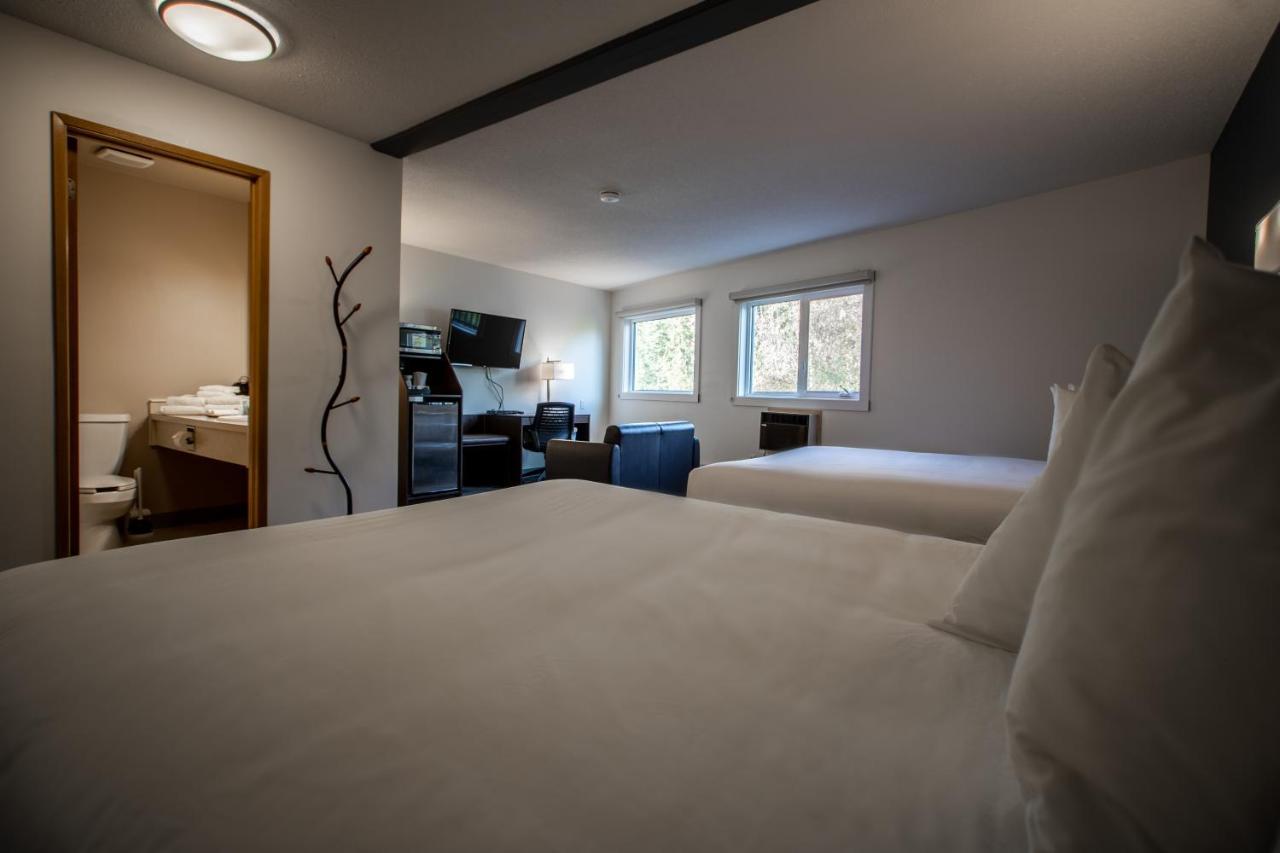 Bedrock Motel Mayo Landing Екстериор снимка